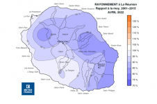 Rapport à la normale de rayonnement global journalier à la Réunion - Avril 2022