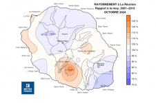 Rapport à la normale de rayonnement global journalier à La Réunion - octobre 2024