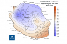 Écart à la normale de rayonnement global journalier à La Réunion - août 2025