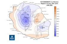 Rapport à la normale de rayonnement global journalier à la Réunion - Juin 2026