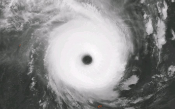 Le cyclone tropical très intense Freddy à son maximum d'intensité au Nord de Rodrigues