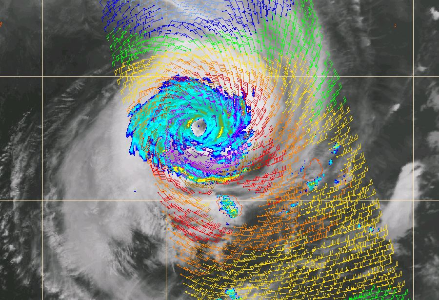 Passage de Freddy à proximité de La Réunion