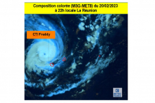 Cyclone Tropical Intense Freddy au nord-nord-ouest de La Réunion