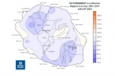 Rapport à la normale du rayonnement global journalier à La Réunion - Juillet 2023